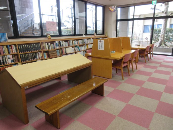閲覧机・勉強机のご案内