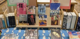 〈７月の一般コーナー①〉「暑い×厚い」「追悼　美輪明宏さん」<July General Corner①> “Hot × Thick””In Memory of Akihiro Miwa”